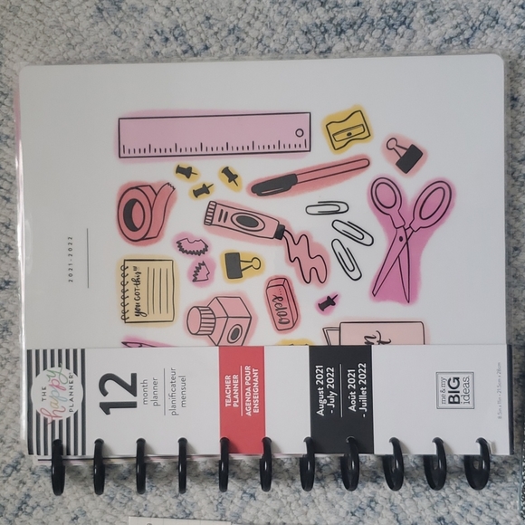 TEACHER'S ACCESSORIES - Picture 2 of 8